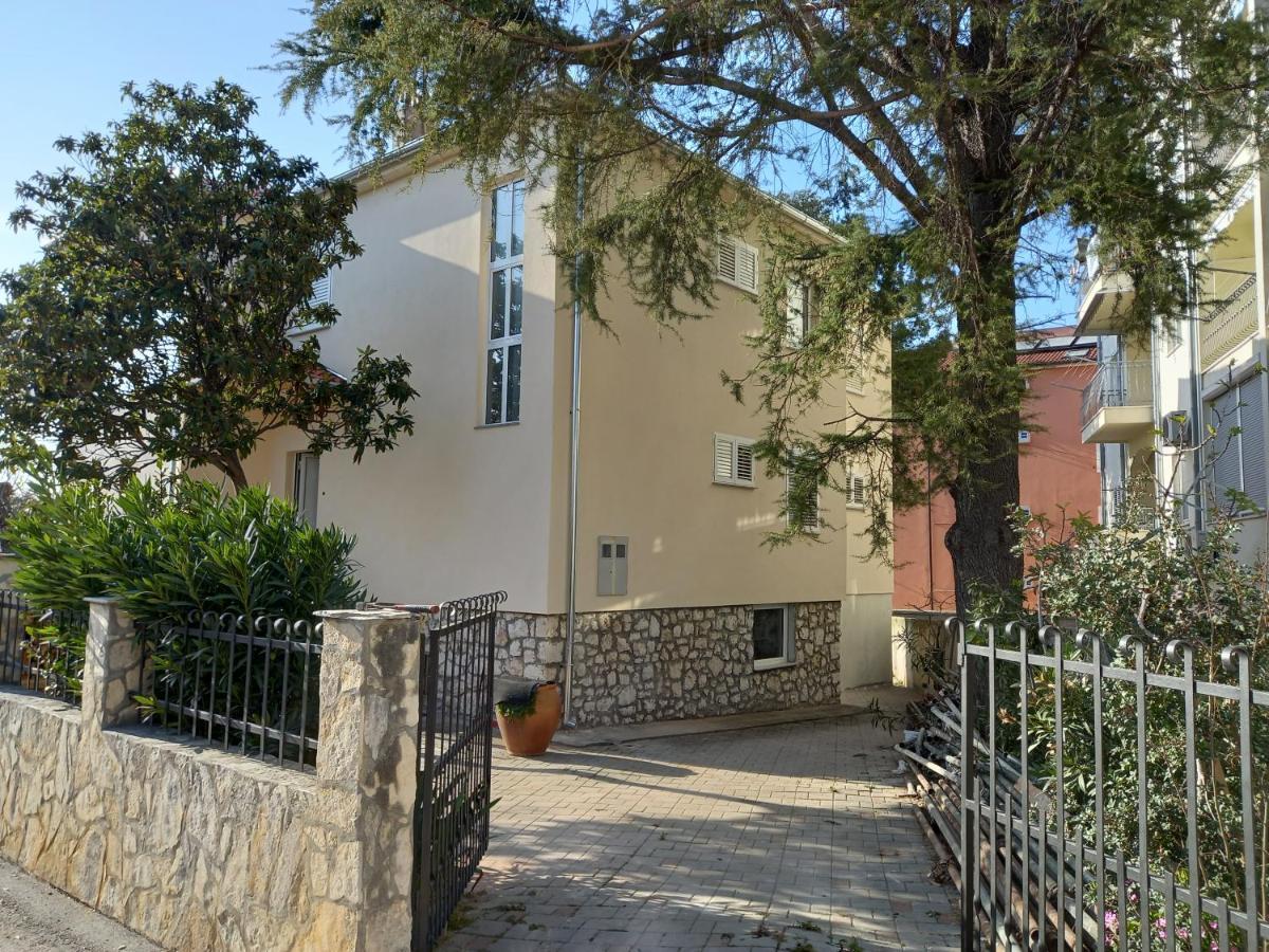 Apartman Noni Biograd Na Moru Bagian luar foto