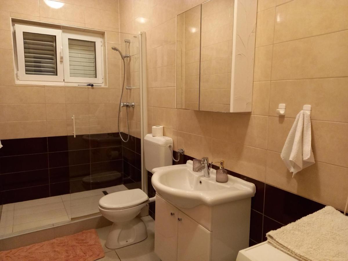 Apartman Noni Biograd Na Moru Bagian luar foto