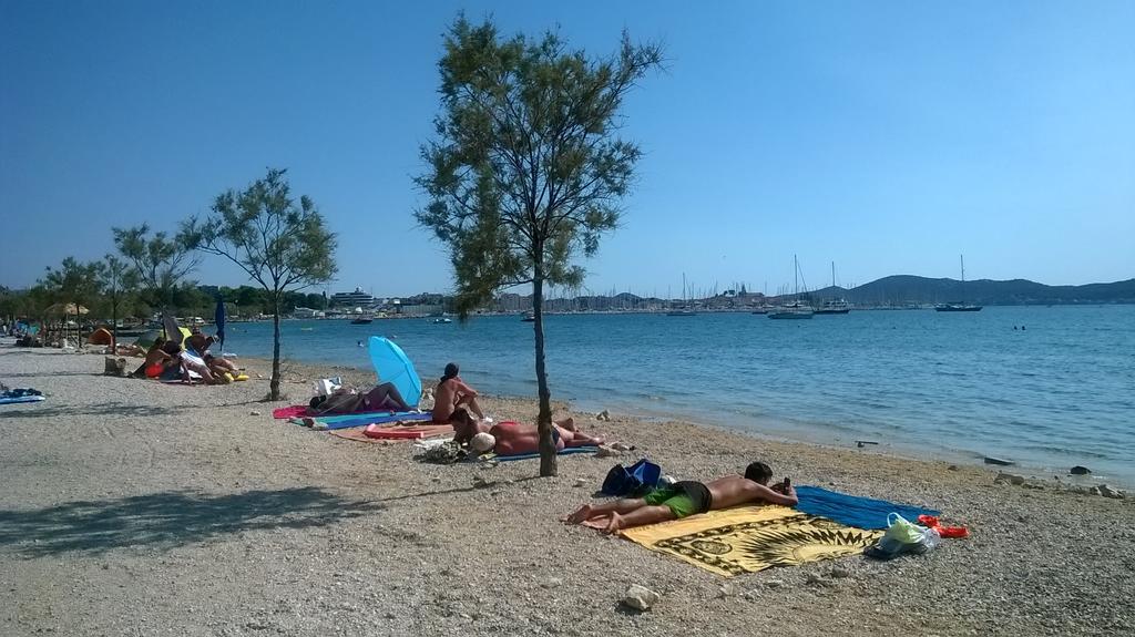 Apartman Noni Biograd Na Moru Bagian luar foto